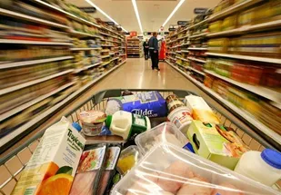 تأمین و توزیع کالاهای اساسی بدون وقفه