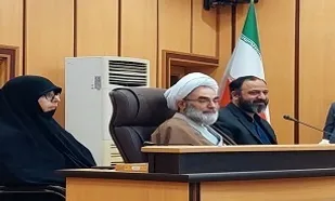 بانوان فعال با رفتار مناسب در جهت ترویج عفاف و حجاب تلاش کنند