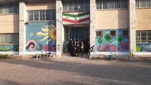 رنگ آمیزی و فضاسازی مدرسه فاطمیه معلم کلایه به همت قرارگاه پیشرفت و آبادانی سپاه قزوین