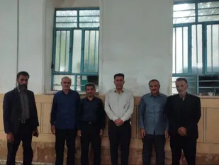دیدار مسئولان و بسیجیان با خانواده شهدای کیانی و تکریم آنها