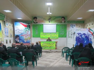 محفل انس و مودت بازنشستگان ناحیه مقاومت بسیج فریدونشهر برگزار شد