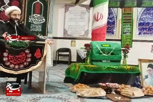 بیرق امام حسین عزت انسان هاست