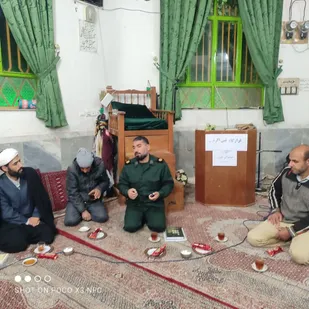 برگزاری جلسه قرارگاه نبی اکرم (ص) و توزیع بسته&zwnj;های معیشتی در روستای دزیان بیارجمند