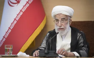 مجلس باید تا آخرین روز کاری انقلابی بماند/ نمایندگان در عزل و نصب دستگاه&zwnj;های اجرایی دخالت نکنند