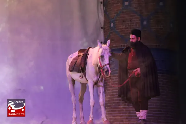 نمایش جلوه های عاشقی از تبار باران
