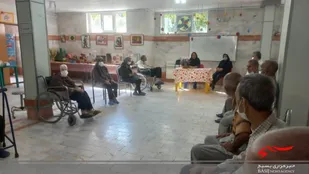 قصه گویی در آسایشگاه سالمندان شاهرود همزمان با روز جهانی سالمند