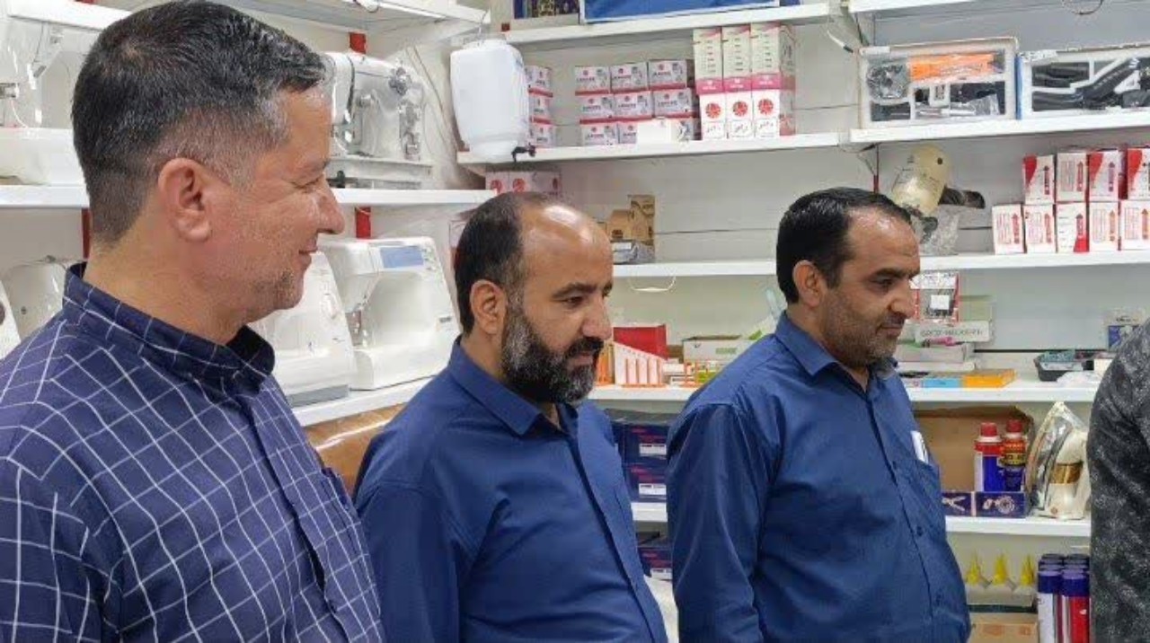 تجهیز کارگروه خیاطی خواهران قرارگاه جهادی ثامن‌الحجج (ع) به ۵ دستگاه چرخ خیاطی صنعتی 
