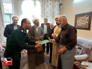 سرکشی از خانواده معزز شهدا به مناسبت سالروز تاسیس سپاه پاسداران