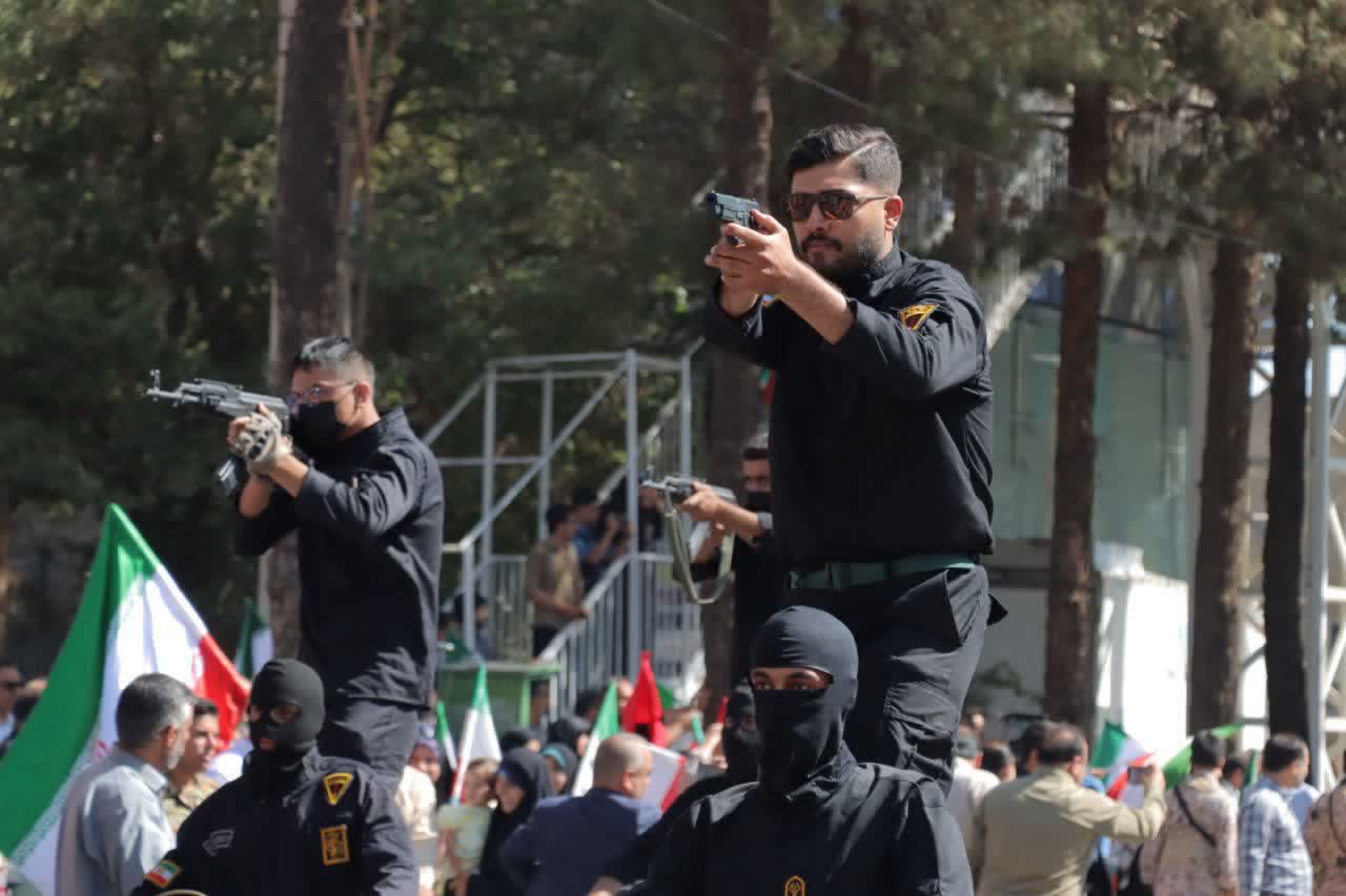 کرمان به رنگ اقتدار؛ شکوه رزمایش ۹۰ هزار نفری «جانفدای ایران»