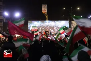 حضور مردم پايتخت مقاومت جهان اسلام-کرمان در ششمین روز خونخواهی امام شهید