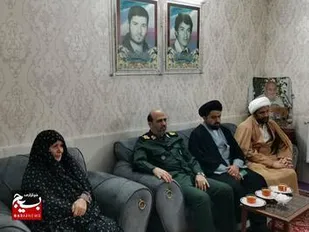 دیدار فرمانده سپاه استان البرز با خانواده شهیدان زارعین +فیلم