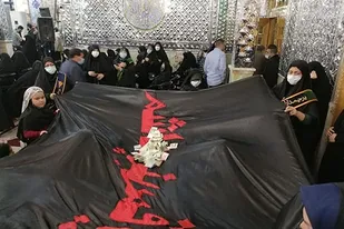 پرچم گردانی پرچم حرم امام حسین (ع) و حضرت عباس (ع) در امامزاده حیدر (ع) کرج