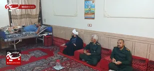 دیدار مسئول دفتر نمایندگی ولی فقیه ناحیه مقاومت بسیج دشت آزادگان با جانباز جنگ ۱۲روزه