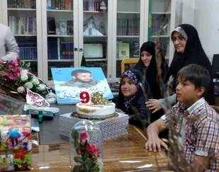 تولد دختر کلاه صورتی، در قرچک برگزار شد
