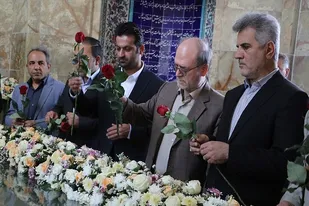 گلباران آرامگاه شیخ اجل به پاسداشت روز جهانی سعدی