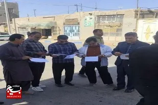 آغاز هفته بسیج در هامون با طعم خدمت؛ توزیع گسترده بروشورهای "بسیج سازندگی" در نماز جمعه