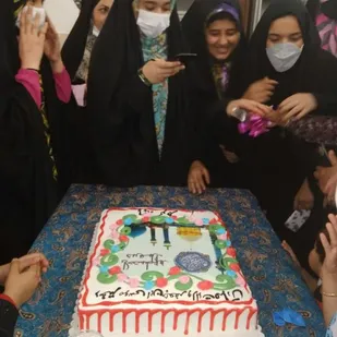 جشن دهه کرامت برای دختران با کرامت