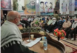 نباید اجازه دهیم حقانیت جنگ و انقلاب تحریف شود/آمریکا توان جنگیدن با ایران راندارد