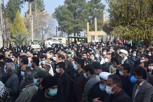 پیکر مطهر شهید گمنام ۱۸ ساله در دانشگاه آزاد اسلامی شهرستان فیروزآباد آرام گرفت