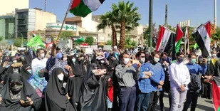 دانشجویان و نمازگزاران در اعتراض به حملات رژیم صهیونیستی به غزه راهپیمایی کردند