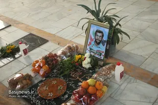 غبار روبی و عطر افشانی گلزار شهدا جزیره خارگ