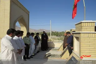 غبارروبی مزار شهدا در فنوج