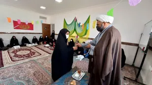 تقدیر از فرماندهان پایگاه و اعضای شورا حوزه زینبیه ناحیه مرکزی