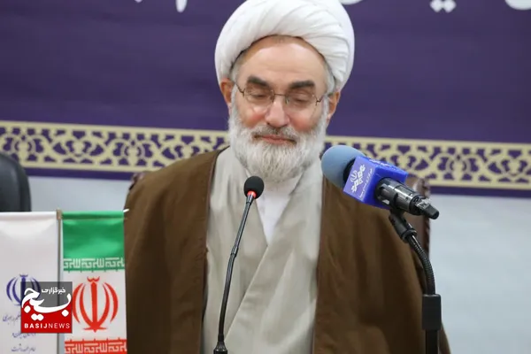 دیدار نقش آفرینان بسیج با نماینده ولی فقیه در استان گیلان