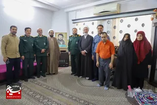 تکریم و قدردانی از خانواده بسیجی شهید سید مصطفی بخشی