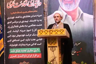 بصیرت مردم  عامل حفظ انقلاب در برابر فتنه هاست/جوانان بسيجي توانسته اند تحریم های دشمنان را خنثی کنند