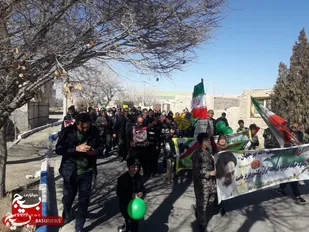 راهپیمایی مردم روستای سیان شهرستان هرند در روز ۲۲ بهمن
