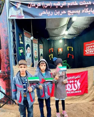 حضور کودکان در گلزار شهدا یک روز بعد از حمله تروریستی