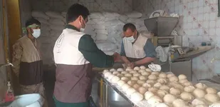 اجرای پویش توزیع نان مهربانی در بخش سرآسیاب
