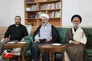 دیدار نماینده ولی&zwnj;فقیه در استان با خانواده شهید &laquo;حاجی قاسمی&raquo; در بسطام