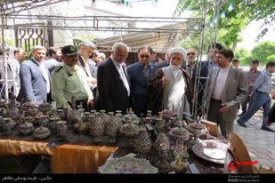 بازدید امام جمعه همدان از بازارچه رمضان
