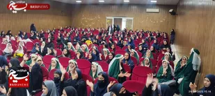 جشن میلاد بانوی کرامت با حضور دختران دهه هشتادی و دهه نودی در صالح آباد