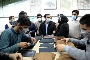 45 ناشنوا به همت بنیاد برکت در یاسوج مشغول به کار شدند