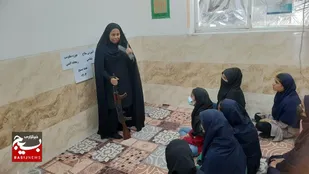 برگزاری کلاس سلاح شناسی بسیجیان در پلان