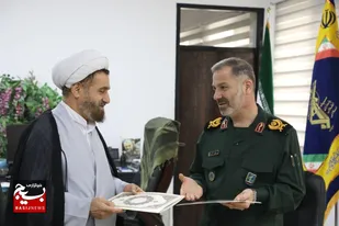 تلاش در راستای ترویج و اقامه نماز ، انجام وظیفه دینی و انسانی است