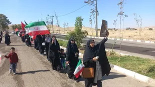 بانوان صالح&zwnj;آبادی در اجتماع &laquo;جانفدایان&raquo; بر تداوم راه شهدا تأکید کردند