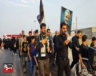 جامانده های اربعین روستای چاهپیر به سمت امام زاده میرخدر(ع) پیاده روی کردند