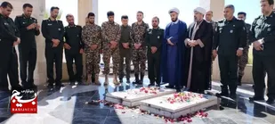 غبار روبی گلزار شهدای گمنام در شهرستان لالی