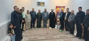 تجلیل از خانواده&zwnj;های شهدای رمضان در هویزه/ تأکید بر ترویج فرهنگ ایثار در دومین سالگرد شهدای خدمت