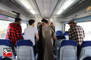 دیدار با دانشجویان دانشگاه شهید مدنی آذربایجان در قطار