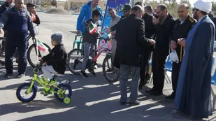 همایش دوچرخه&zwnj;سواری در ابرکوه برگزار شد