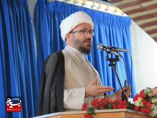 بانک&zwnj;ها باید با ارائه تسهیلات به جوانان در ایجاد اشتغال و مسکن حمایت و کمک کنند
