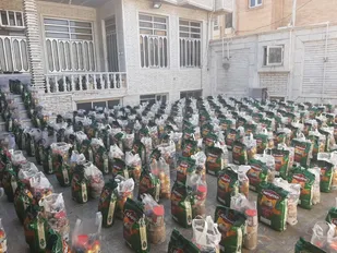 نیکوکار دزفولی ۵۲۴ بسته معیشتی بین بیماران و نیازمندان توزیع کرد