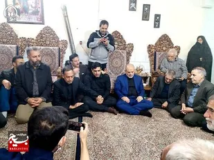 دیدار وزیر کشور با خانواده&zwnj;ای که در حادثه تروریستی کرمان ۸ شهید داشتند