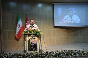 نباید بگذاریم دشمنان تقدس گرانبهای بانوان را شکنند