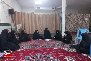 ویژه برنامه کافه کتاب در پایگاه مقاومت بسیج حضرت زینب (س) سرخه برگزار شد